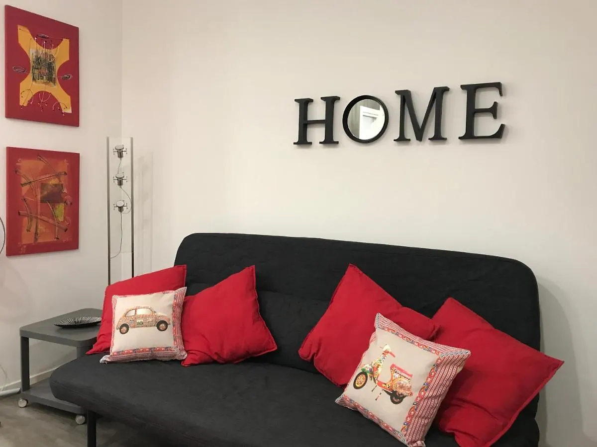 Appartamento Ade Home Aeroporto di Catania Fontana Rossa Italia